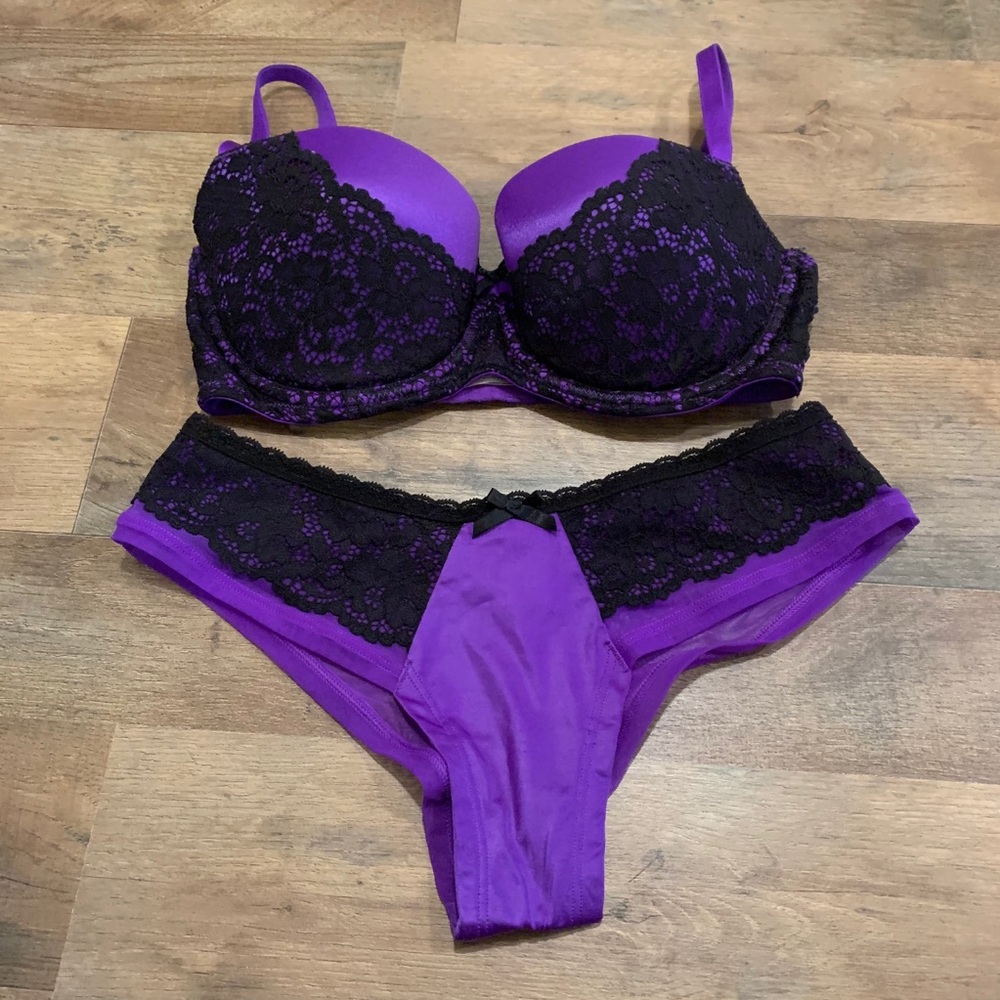 VS Vintage Purple & Black Lace Bra panty set